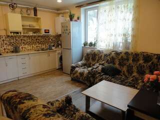 Гостевой дом Like Home Guesthouse Ереван Бюджетный двухместный номер с 1 кроватью или 2 отдельными кроватями-10