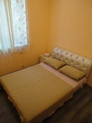 Гостевой дом Like Home Guesthouse Ереван Бюджетный двухместный номер с 1 кроватью или 2 отдельными кроватями-2